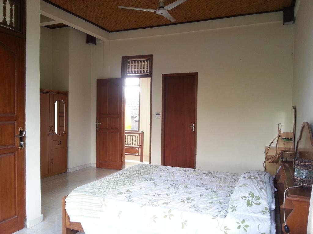 Runa Guesthouse Ubud Quarto foto